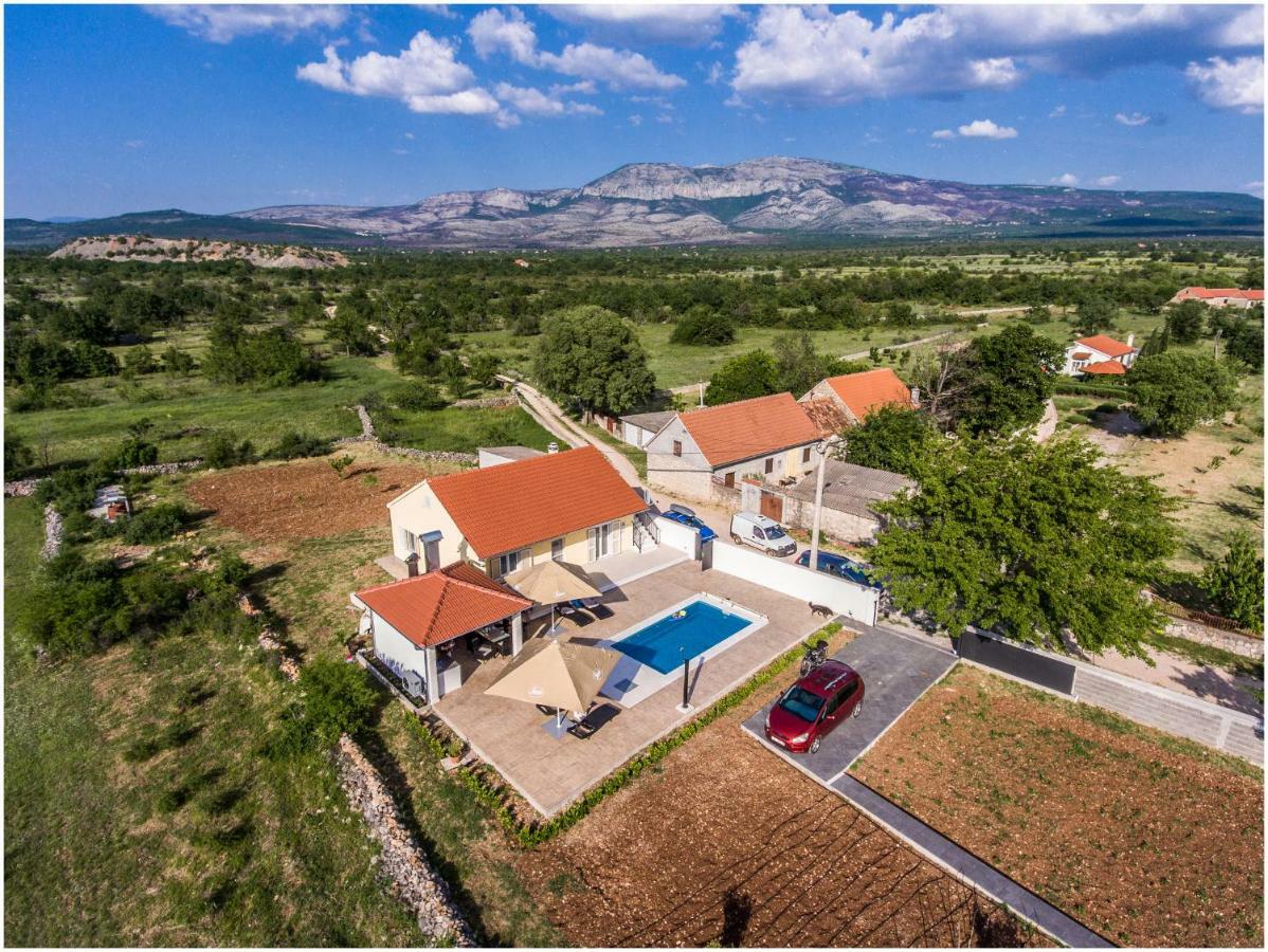House Mellifera Razvode Exterior foto