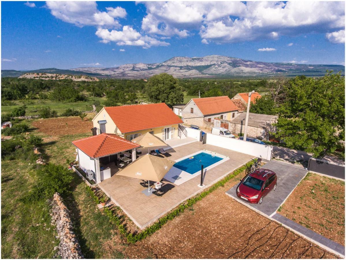 House Mellifera Razvode Exterior foto